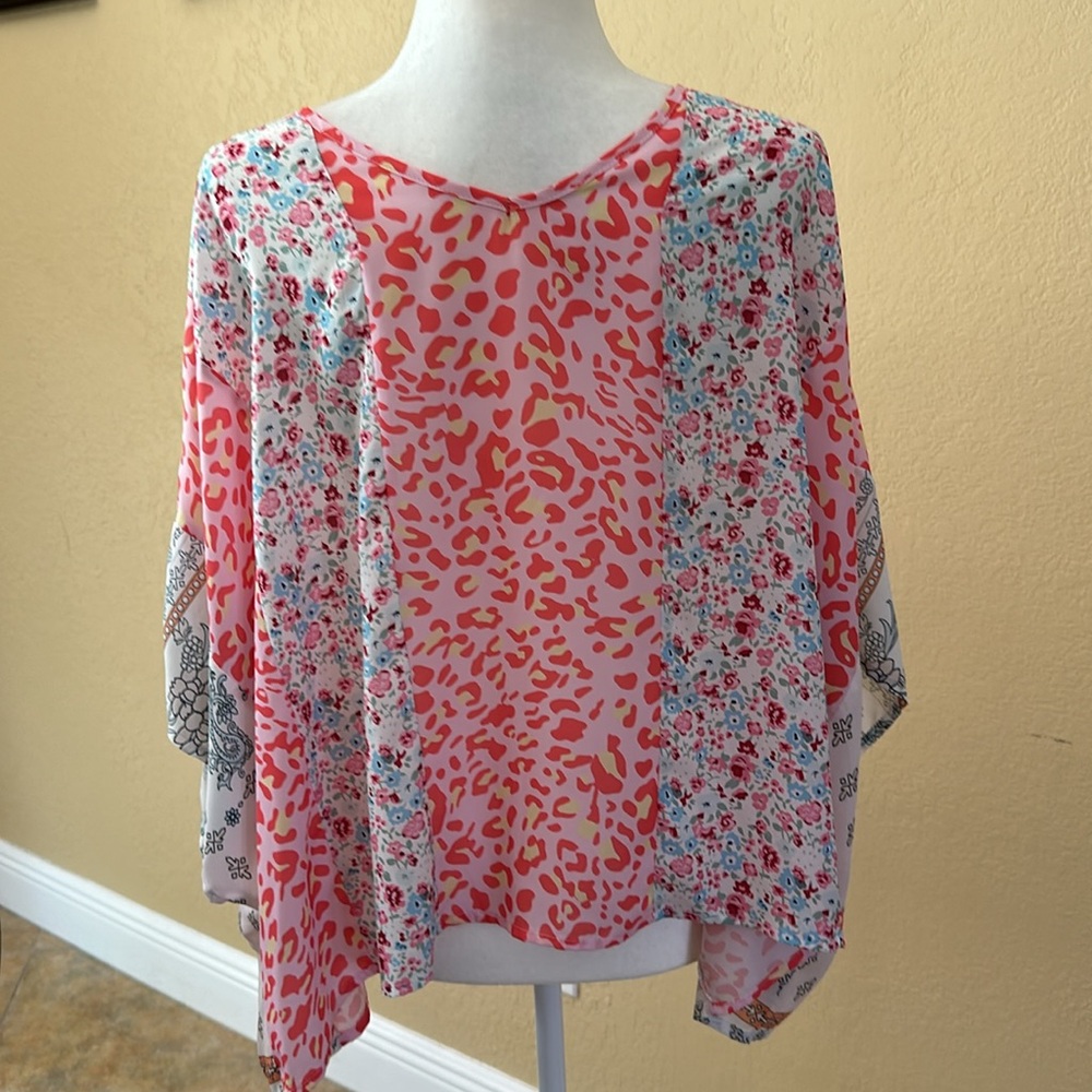 Fun, lightweight, flowery shirt